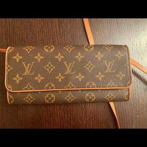 Louis Vuitton Monogram Pochette Twin GM
